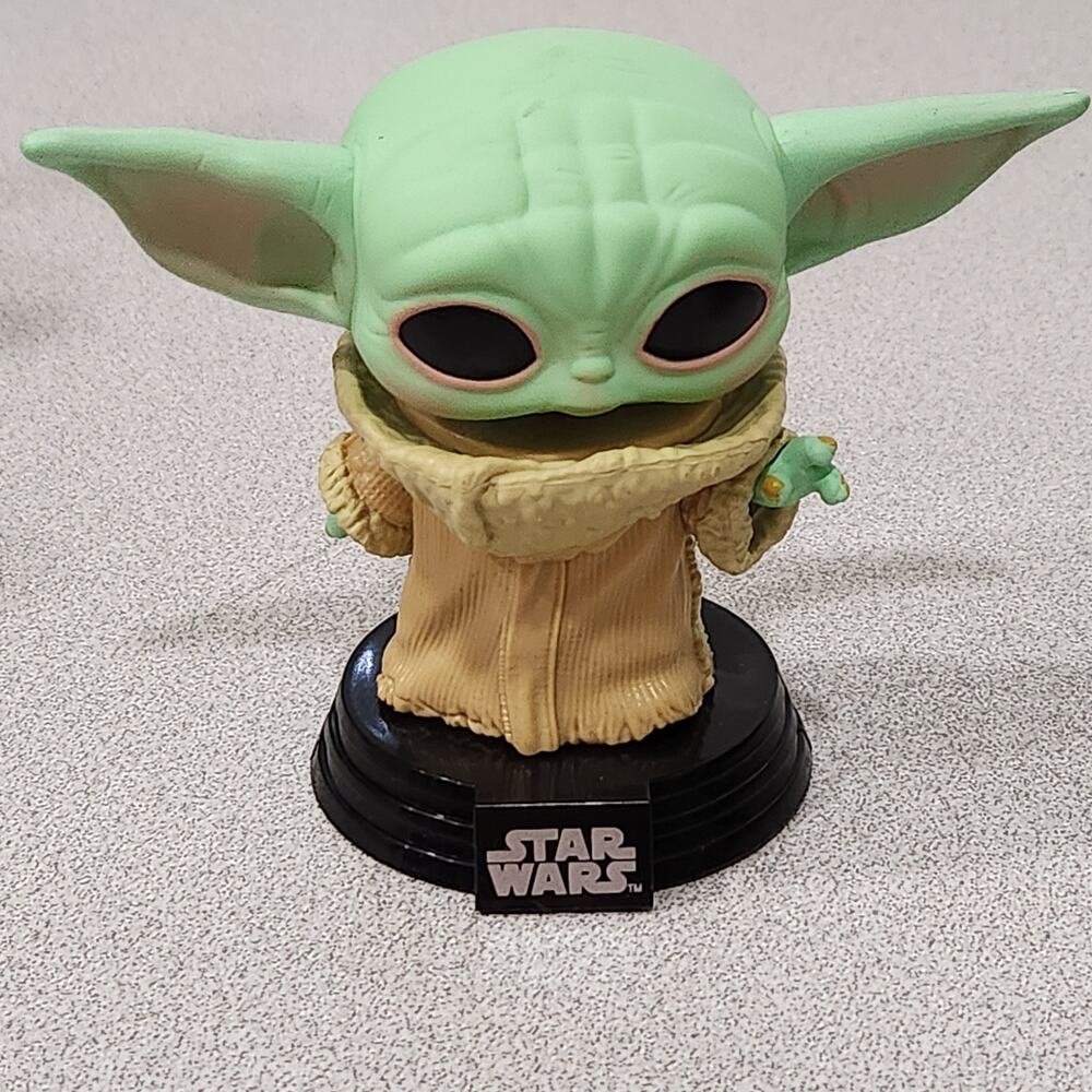 Funko Baby Yoda Mandalorian Series Bobble Head